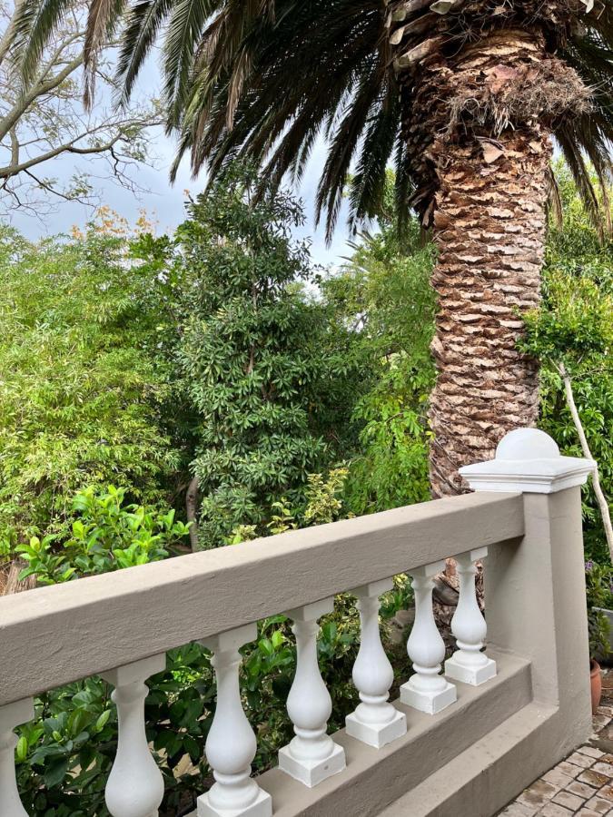 Somerset West Garden Apartments 1 Ngoại thất bức ảnh