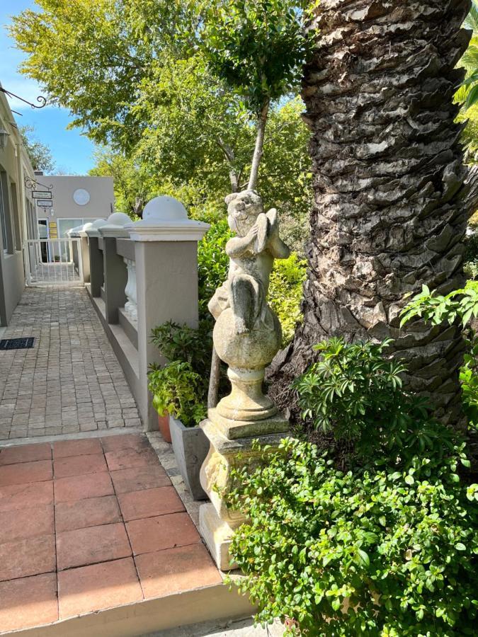 Somerset West Garden Apartments 1 Ngoại thất bức ảnh